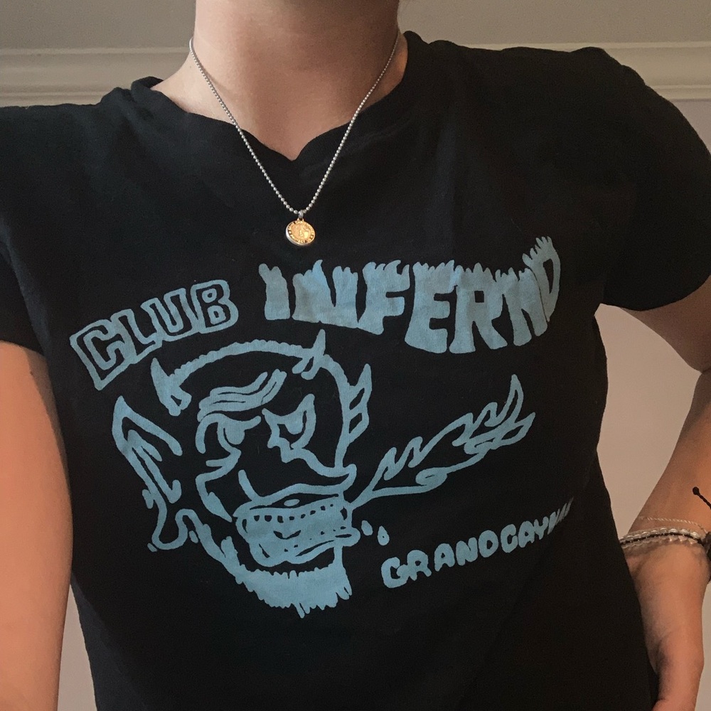 BRANDY MELVILLE CLUB INFERNO SHIRT BLUE AND BLACK